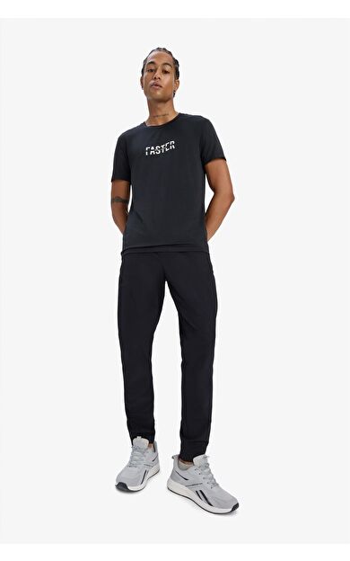 DeFacto DeFactoFit Slim Fit Dar Kesim Çift Cepli Fermuarlı Paça Dokuma Jogger B2780AX25SPBK81