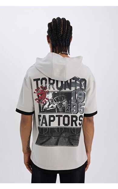 DeFacto DeFactoFit NBA Toronto Raptors Oversize Geniş Kalıp Kapüşonlu Kısa Kollu Tişört