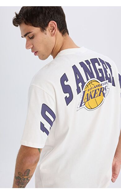 DeFacto DeFactoFit NBA Los Angeles Lakers Oversize Geniş Kalıp Bisiklet Yaka Kısa Kollu Tişört B3894AX25SPER105