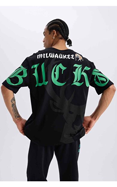 DeFacto DeFactoFit NBA Milwaukee Bucks Oversize Geniş Kalıp Bisiklet Yaka Kısa Kollu Tişört