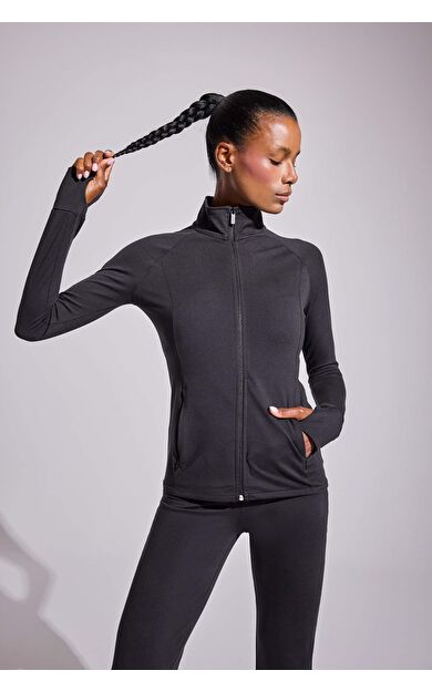 DeFacto DeFactoFit Fitted Dik Yaka Çift Cepli Fermuarlı Spor Hırka B3985AX25AUBK81
