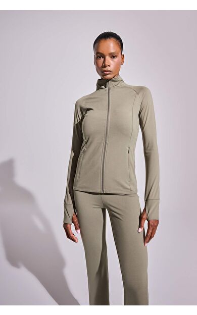 DeFactoFit Fitted Vücuda Oturan Ultra Soft Dik Yaka Çift Cepli Parmak Detaylı Fermuarlı Spor Hırka