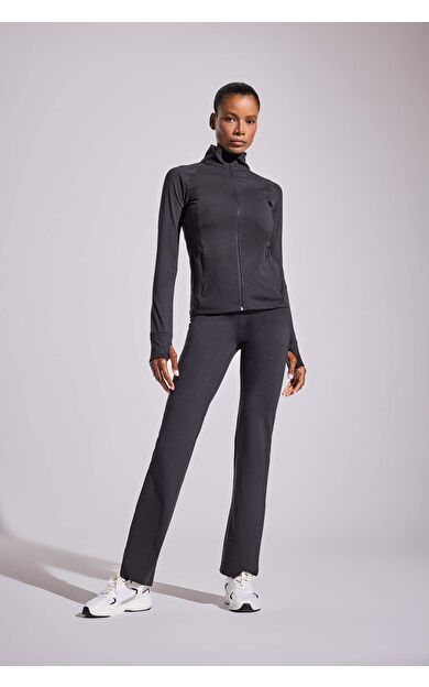 DeFactoFit Flare Fit İspanyol Paça Standart Boy Ultra Soft Sporcu Pantolon B3988AX25AUBK81