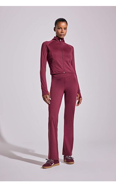 DeFactoFit Flare Fit İspanyol Paça Standart Boy Ultra Soft Sporcu Pantolon B3988AX25AUBR232