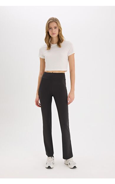 DeFacto DeFactoFit Flare Fit Eşofman Altı İspanyol Paça Standart Boy Basic Düz B3988AX25SPAR231