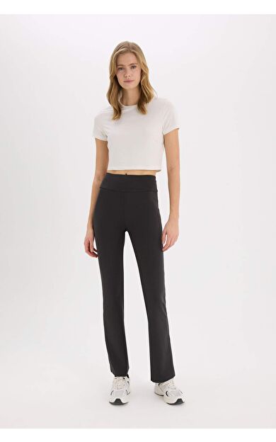 DeFactoFit Flare Fit Eşofman Altı İspanyol Paça Standart Boy Basic Düz B3988AX25SPAR231