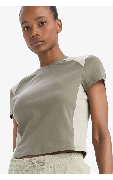 DeFacto DeFactoFit Standart Fit Bisiklet Yaka Sporcu Kısa Kollu Tişört B4231AX25SPKH398