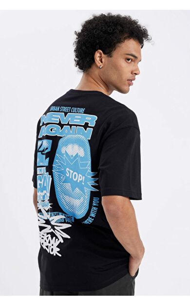 DeFactoFit Comfort Fit Bisiklet Yaka Sırt Baskılı Kısa Kollu Tişört B5069AX24AUBK81