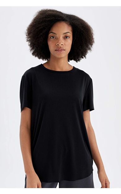 DeFactoFit Oversize Geniş Kalıp Bisiklet Yaka Sporcu Modal Kısa Kollu Tişört B5536AX24AUBK81