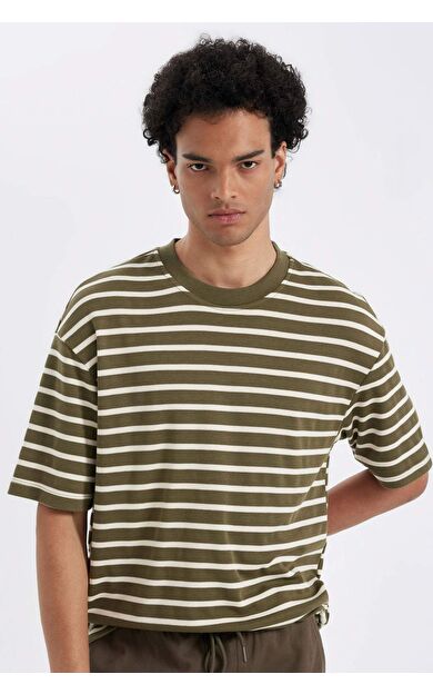 DeFactoFit Comfort Fit Bisiklet Yaka Çizgili Ağır Kumaş Kısa Kollu Tişört B5910AX24AUKH447