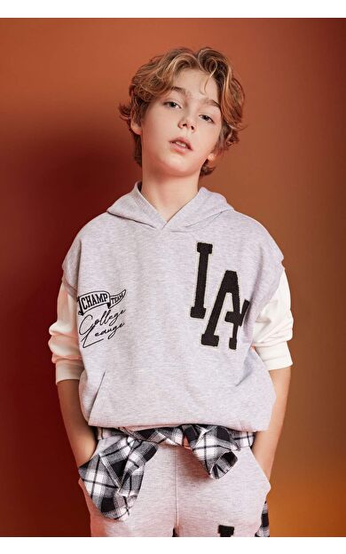 DeFacto Erkek Çocuk Oversize Fit Kapüşonlu Kolsuz Sweatshirt
