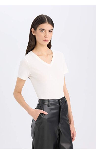 Regular Fit V Yaka Basic Düz Ribana Kısa Kollu Tişört