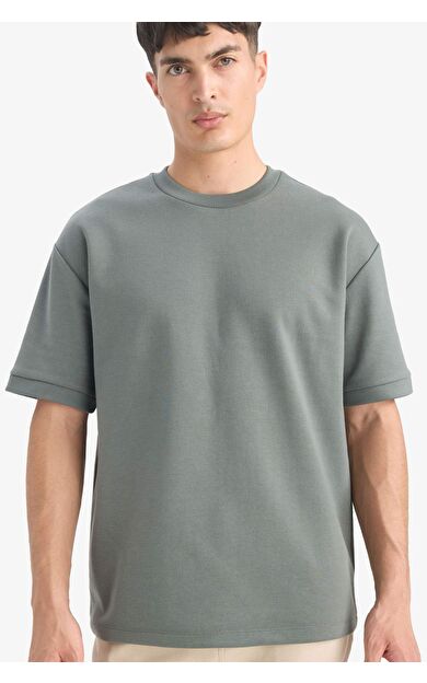 DeFacto Oversize Geniş Kalıp Bisiklet Yaka Basic Düz Kısa Kollu Tişört B6494AX25AUGN826