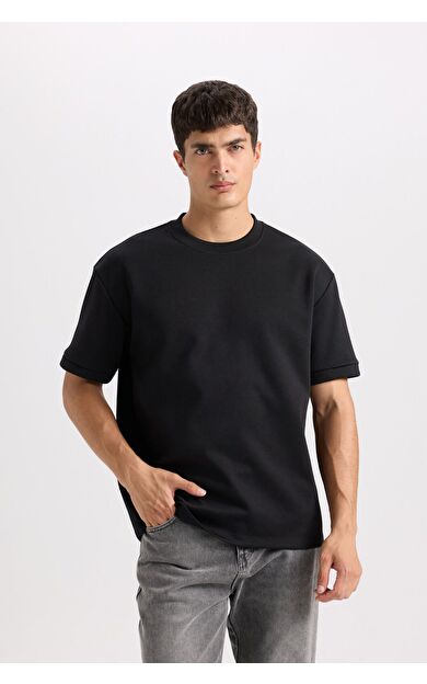 DeFacto Oversize Geniş Kalıp Bisiklet Yaka Basic Düz Kısa Kollu Tişört B6494AX25SPBK81