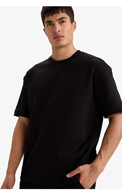 Oversize Geniş Kalıp Bisiklet Yaka Kısa Kollu Tişört