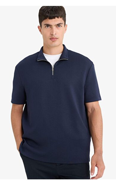 DeFacto Regular Fit Dik Yaka Yarım Fermuarlı Kısa Kollu Tişört B6502AX25AUNV91