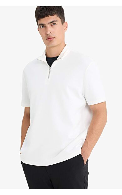 DeFacto Regular Fit Dik Yaka Yarım Fermuarlı Kısa Kollu Tişört B6502AX25AUWT34