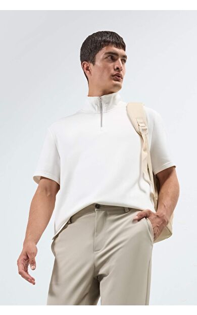 DeFacto Regular Fit Dik Yaka Yarım Fermuarlı Ağır Kumaş Kısa Kollu Tişört B6502AX25SPWT34