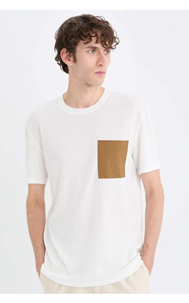 DeFacto Regular Fit Bisiklet Yaka Kısa Kollu Tişört B6535AX25SMWT32