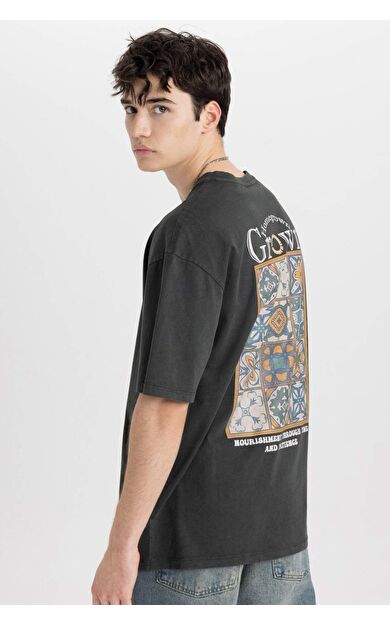 DeFactoFit Comfort Fit Bisiklet Yaka Sırt Baskılı Kısa Kollu Tişört B8492AX24SMAR221