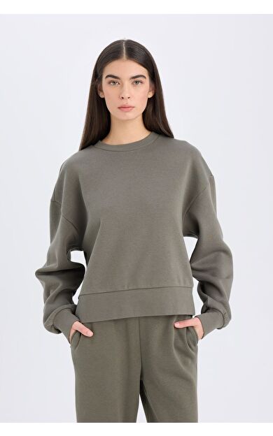 DeFacto Kadın Boxy Fit Bisiklet Yaka Kalın Basic Düz Sweatshirt