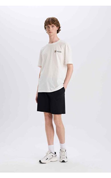 DeFacto %100 Pamuk Slim Fit Dar Kesim Dar Paça Cepli Basic Düz Şort B8673AX25SMBK81