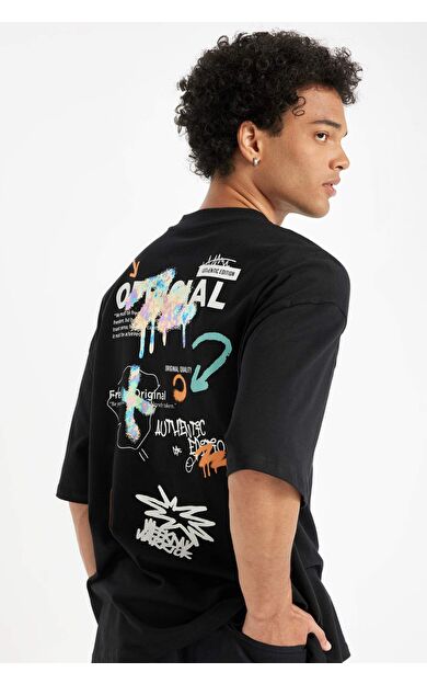 DeFacto DeFactoFit Loose Fit Bisiklet Yaka Sırt Baskılı Kısa Kollu Tişört B8949AX24AUBK81