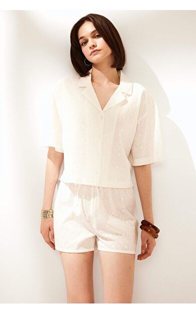 DeFacto Oversize Geniş Kalıp Pijama Yaka Nakışlı Brode Kısa Kollu Gömlek