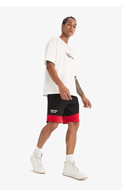 DeFacto DeFactoFit NBA Chicago Bulls Standart Fit Düz Paça Şort B9894AX25SPBK81
