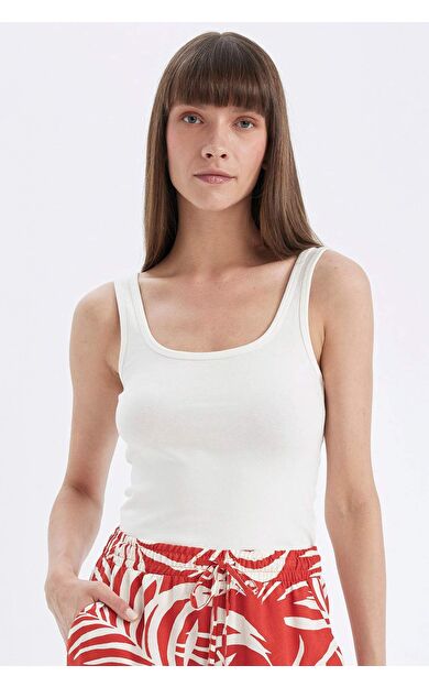 DeFactoFit Slim Fit Bisiklet Yaka Ribana Atlet