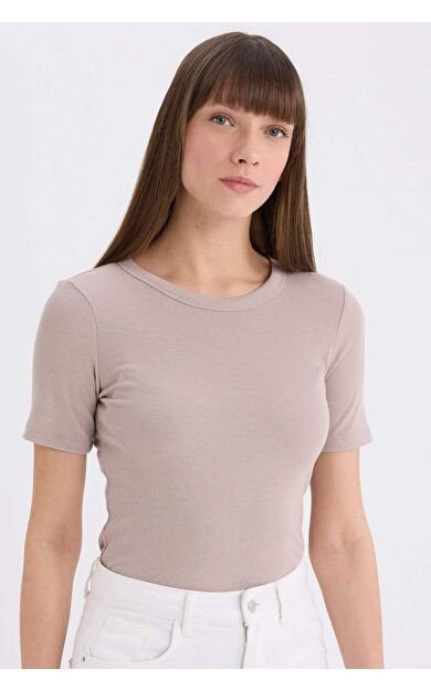 DeFacto Slim Fit Dar Kesim Bisiklet Yaka Fitilli Kaşkorse Basic Düz Kısa Kollu Tişört C0097AX25SPBG130