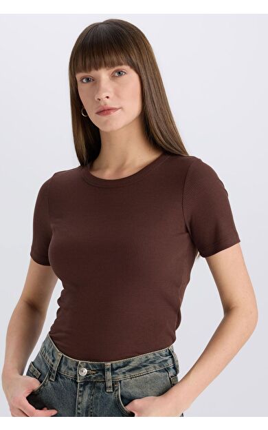 DeFacto Slim Fit Dar Kesim Bisiklet Yaka Fitilli Kaşkorse Basic Düz Kısa Kollu Tişört C0097AX25SPBN341