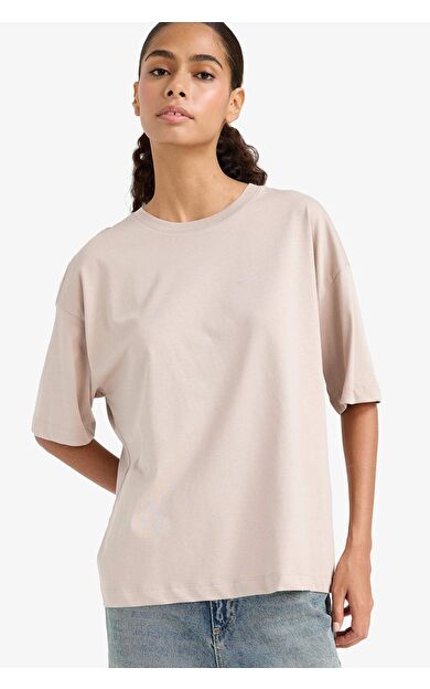 DeFacto Oversize Geniş Kalıp Bisiklet Yaka Basic Düz Penye Kısa Kollu Tişört C0099AX25AUBG130