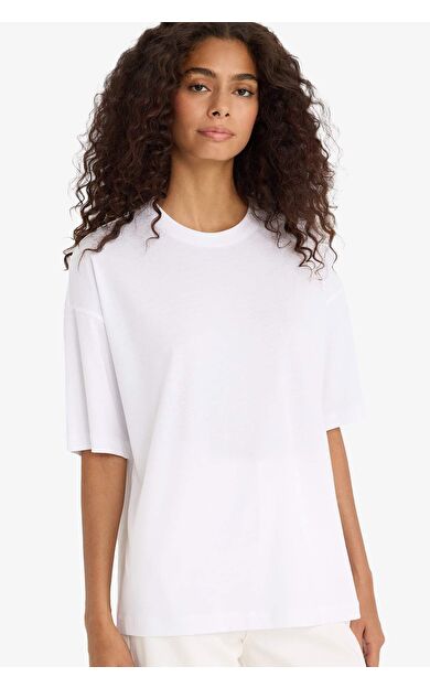 DeFacto Oversize Geniş Kalıp Bisiklet Yaka Basic Düz Penye Kısa Kollu Tişört C0099AX25AUWT79