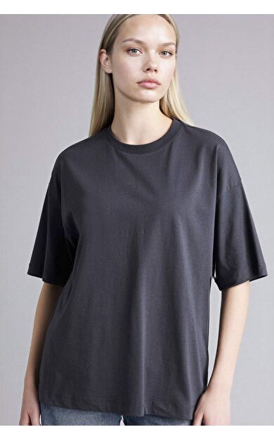 Oversıze Bisiklet Yaka Basıc Düz Penye Kısa Kollu Tişört