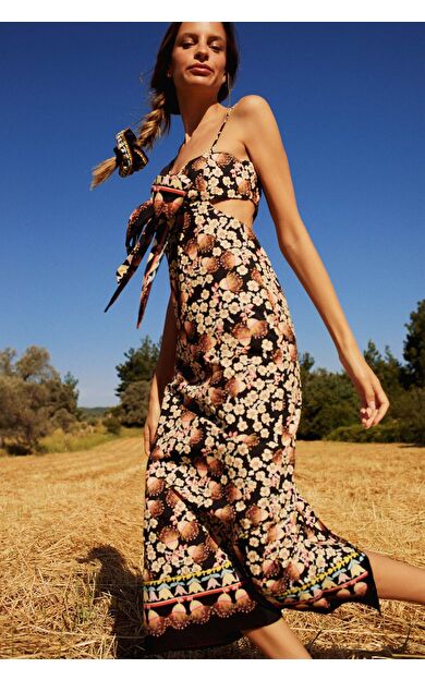 Lug Von Siga x DeFacto Bodycon Desenli Askılı Poplin Midi Elbise