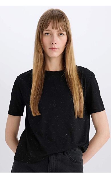 DeFacto Relax Fit Bisiklet Yaka Casual Simli Kumaş Kısa Kollu Tişört C1662AX25SPBK81