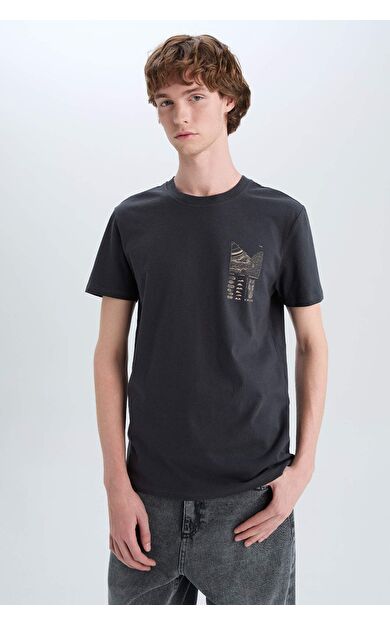DeFacto Slim Fit Dar Kesim Bisiklet Yaka Baskılı Kısa Kollu Tişört C2131AX25SMAR231