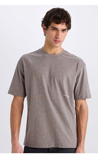 DeFacto Boxy Fit Bisiklet Yaka Baskılı Kısa Kollu Tişört C2138AX25SPBN571