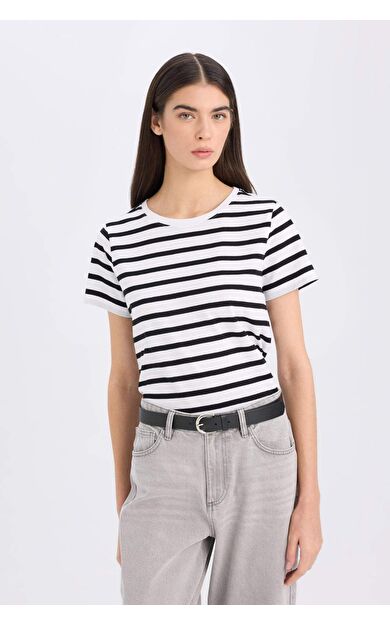 DeFacto Regular Fit Bisiklet Yaka Çizgili Kısa Kollu Tişört C2612AX25SPBK81