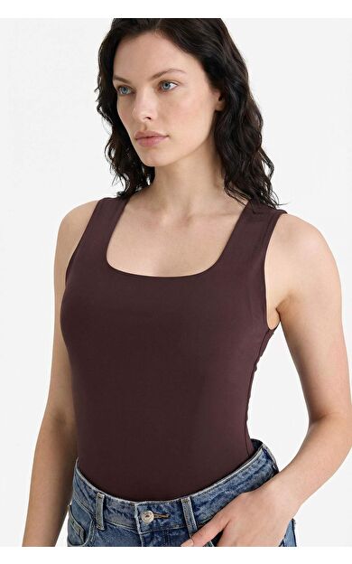 Slım Fıt Basıc Kare Yaka Atlet