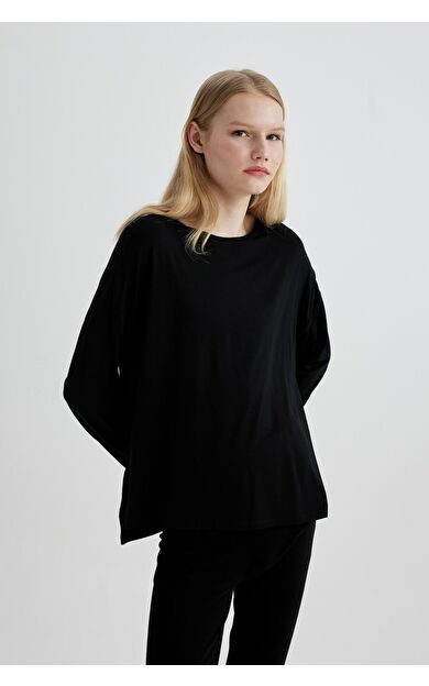 DeFacto Fall in Love Regular Fit Bisiklet Yaka Casual Üst C3556AX24SPBK81