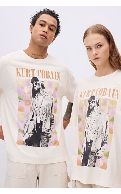 DeFacto Nirvana Oversize Fit Bisiklet Yaka Baskılı Kısa Kollu Tişört C3769AX24SMER103