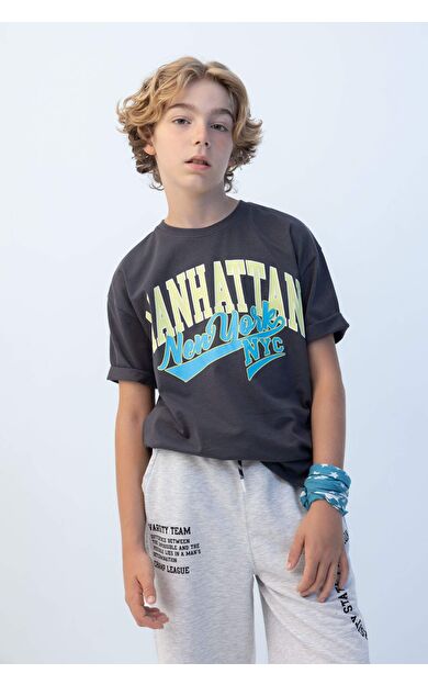 DeFactoFit Erkek Çocuk Oversize Fit Bisiklet Yaka Baskılı Kısa Kollu Tişört C3901A824HSAR148