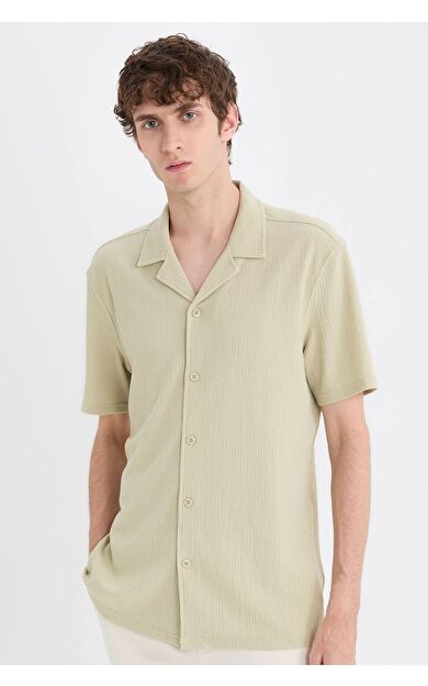 DeFacto Modern Fit Polo Yaka Dokulu Penye Kısa Kollu Gömlek C4125AX25SMKH439