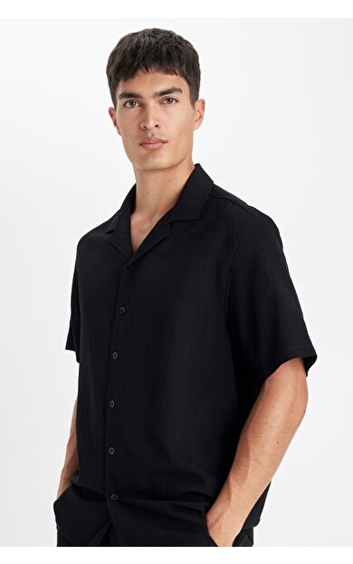 DeFacto DeFactoFit Relax Fit Polo Yaka Krinkıl Kısa Kollu Gömlek C4127AX24AUBK27