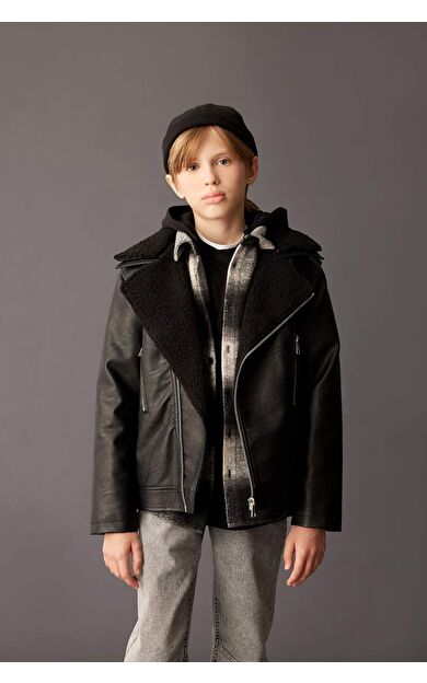 DeFacto Erkek Çocuk Su İtici Fermuarlı Yaka Pelüş Astar Suni Deri Ceket Mont