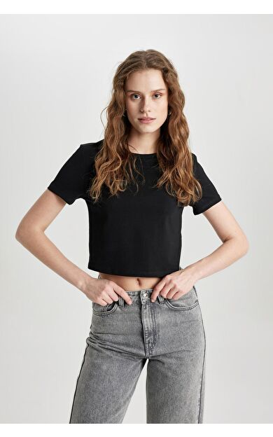 DeFacto Slim Fit Bisiklet Yaka Kısa Kollu Tişört C4332AX24SPBK81