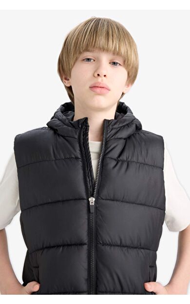 DeFacto Erkek Çocuk Su İtici Kapüşonlu Yelek C4334A825AUBK27