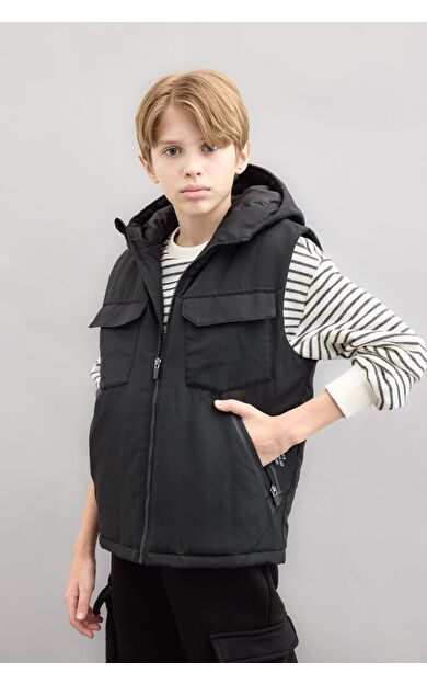 DeFacto Erkek Çocuk Su İtici Kapüşonlu Yelek C4340A824AUBK27